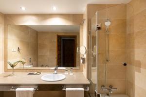 Un baño de Parador de Málaga Gibralfaro