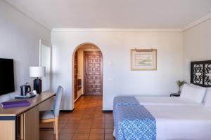 Cama o camas de una habitación en Parador de Málaga Gibralfaro