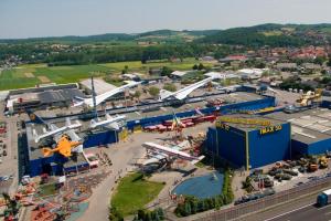 an aerial view of an amusement park with an airport at Moderne Ferienwohnung mit Kochinsel in Sinsheim Zentral ruhig und Netflix - Erstbezug WeHome Komfort in Sinsheim