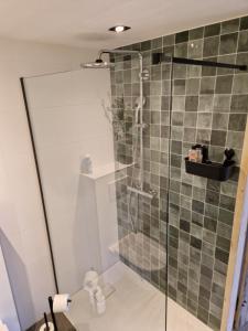 BenB Op de Vleet vrijstaande accommodatie的一间浴室