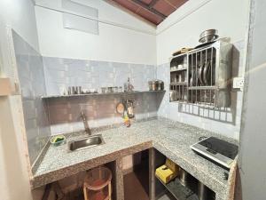 Η κουζίνα ή μικρή κουζίνα στο Studio Arambol Escape R-8 by Mukund Sadan Arambol +6 φωτογραφίες