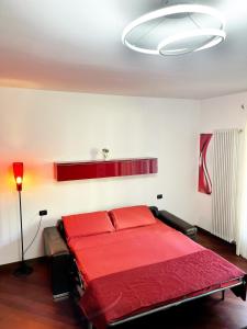 Katil atau katil-katil dalam bilik di Laura s garden - romantic place and private parking