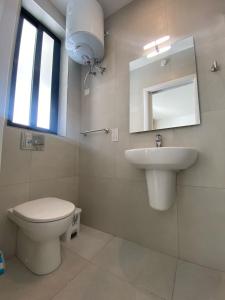 Swieqi Malaika New Apt 4的一间浴室