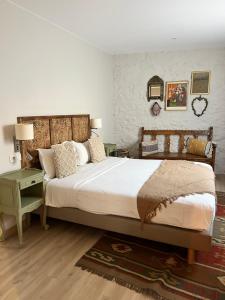 Кровать или кровати в номере Irin Hotel