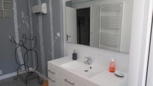 Kúpeľňa v ubytovaní Gîte le Marmare + 37 fotografií