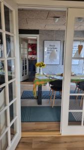 Marsvinslund bed and breakfast的休息区