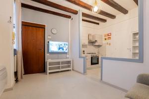 Kuchyň nebo kuchyňský kout v ubytování Juliet’s Paradise House