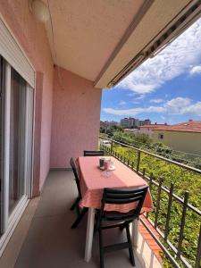 Balkón alebo terasa v ubytovaní Apartments Mirijana