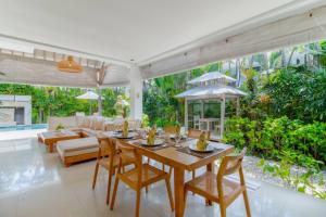 Κήπος έξω από το Villa Rama Sita - 100m From Eat Street, 3br