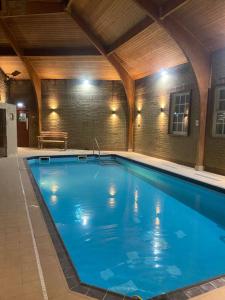 Swimmingpoolen hos eller tæt på Lomond Hills Hotel & Health Club