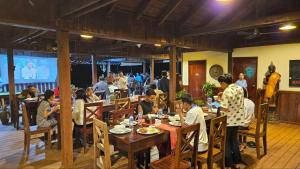 Gallery image of Ratanakiri Paradise Hotel & Restaurant in Banlung