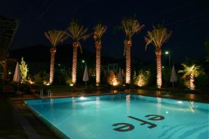 Bazén v ubytování Efe Hotel Gocek nebo v jeho okolí