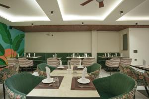 Ruang duduk di Kaashvi Residency - Managed by Atithi House