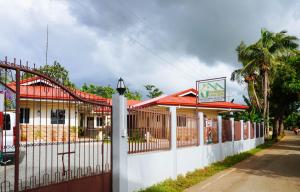 Imagine din galeria proprietății AJ Residences Apartelle Camotes RedPartner în Esperanza