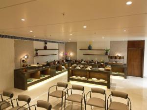 Clarks Collection Grand Sapphire Ajmer的休息区