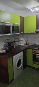 Dapur atau dapur kecil di SOPHIA Central Studio