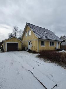 7 sovrum 8 bäddar 9 sovplatser v zimě
