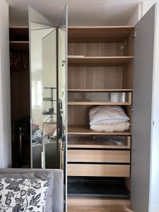 Postel nebo postele na pokoji v ubytování Beautiful central apartment GE