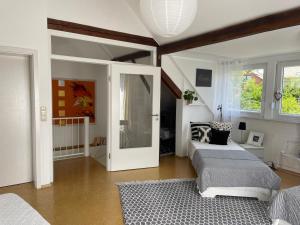 Posezení v ubytování Am Apfelbaum, ein Ferienhaus zwischen Rhein und Mosel