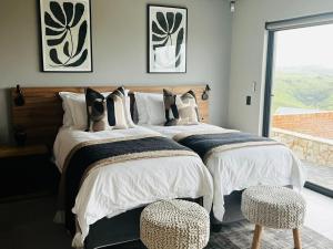 Ένα ή περισσότερα κρεβάτια σε δωμάτιο στο Ironwood Manor