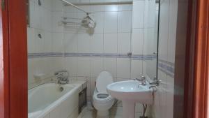 Koupelna v ubytování New JBK Hotel