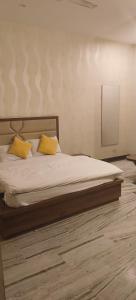 Gallery image of Hotel royal town in Agra