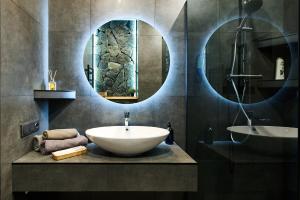 Koupelna v ubytování VIP Studio MANHATTAN City, Prospect Beresteiskyi 11 + 25 fotografií