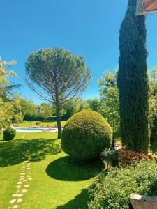 Zahrada ubytování Mas Parenthese - Chambres et Table d'Hôtes + 30 fotografií