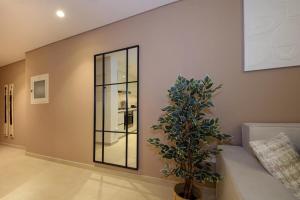 Bilde i galleriet til Elegant 1BR in Heart of Dubai, Walk to Top Malls i Dubai
