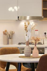 Bilde i galleriet til Elegant 1BR in Heart of Dubai, Walk to Top Malls i Dubai