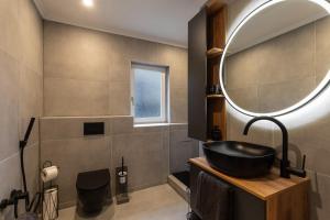 Phòng tắm tại Mokka Suite Design in Neumünster