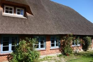 Το κτήριο όπου στεγάζεται  η παραθεριστική κατοικία