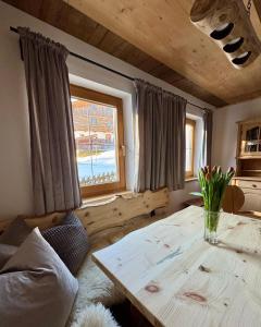 A bed or beds in a room at Ferienhaus Marie