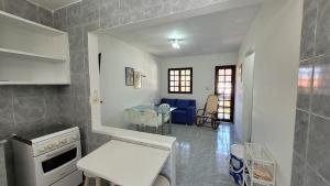 Kuchyň nebo kuchyňský kout v ubytování RS1- casa andar superior para até 8 pessoas praia do sossego itamaracá PE