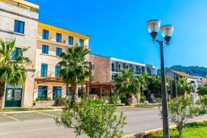 En generel udsigt til bjerge eller udsigt til bjerge taget fra lejligheden