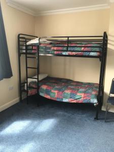 Soli Hostel客房内的一张或多张床位