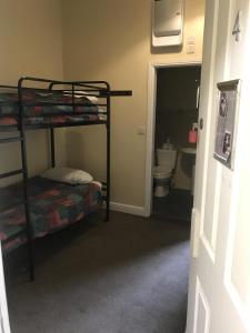 Soli Hostel客房内的一张或多张床位