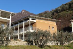 Gallery image of Family Bike Residence in Marone