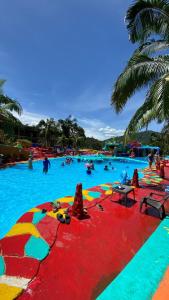 Bazén v ubytování consorcio club Paradise nebo v jeho okolí