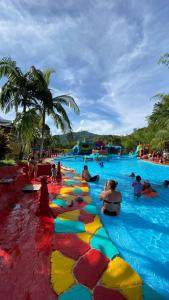 Bazén v ubytování consorcio club Paradise nebo v jeho okolí