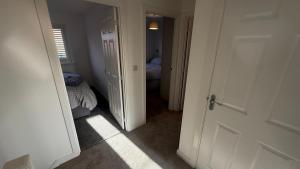 Ένα μπάνιο στο 3bed House - Contractors Welcome - Fast Wifi