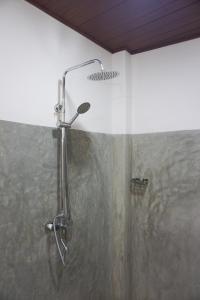 Koupelna v ubytování Refresh Inn Ella
