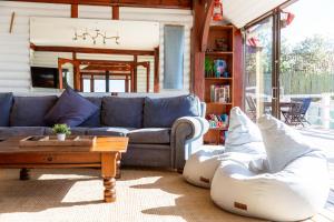 Posezení v ubytování Surf Lodge South Africa