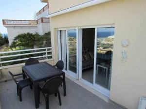 Balkón alebo terasa v ubytovaní A H RENTALS Montemar 8 apartamento
