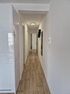 Gambar di galeri bagi Sunshine Apartment Complex with a Pool by the Beach - Mandre, Pag di Mandre