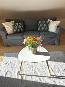 Posezení v ubytování Große Wohnung mit Dachterrasse in Starnberg