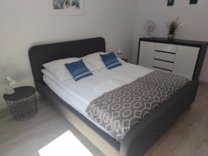 Posteľ alebo postele v izbe v ubytovaní MAK Apartment Grobla - free parking - 3 rooms
