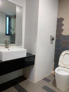 Koupelna v ubytování Vivacity Jazz 1 3r2b 7 pax family with Netflix + 6 fotografií