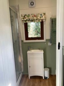 Fotografie z fotogalerie ubytování Lovely Shepherds hut near St Ives Cornwall v destinaci Gwinear Road Station