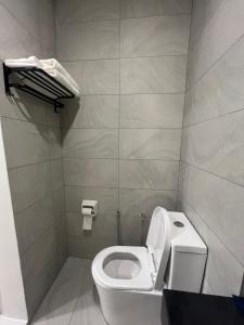 Kamar mandi di skytrees公寓 距Aeon五分钟路程
